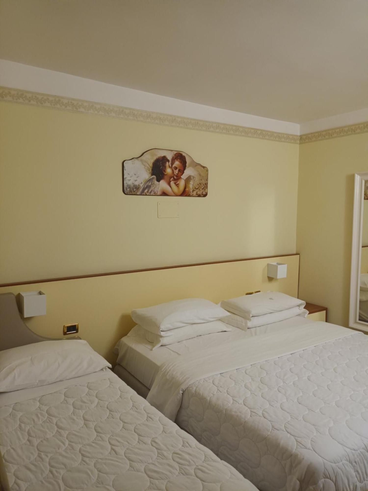 Hotel Caserta Antica Екстериор снимка